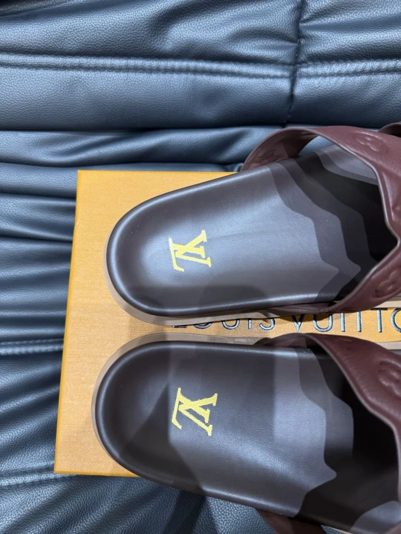 Louis Vuitton Slippers RelaxedFit 30614