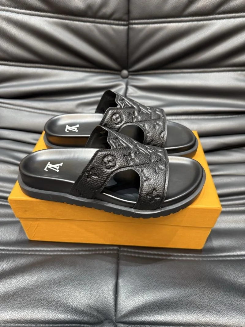 Flexible Louis Vuitton Slippers 30612