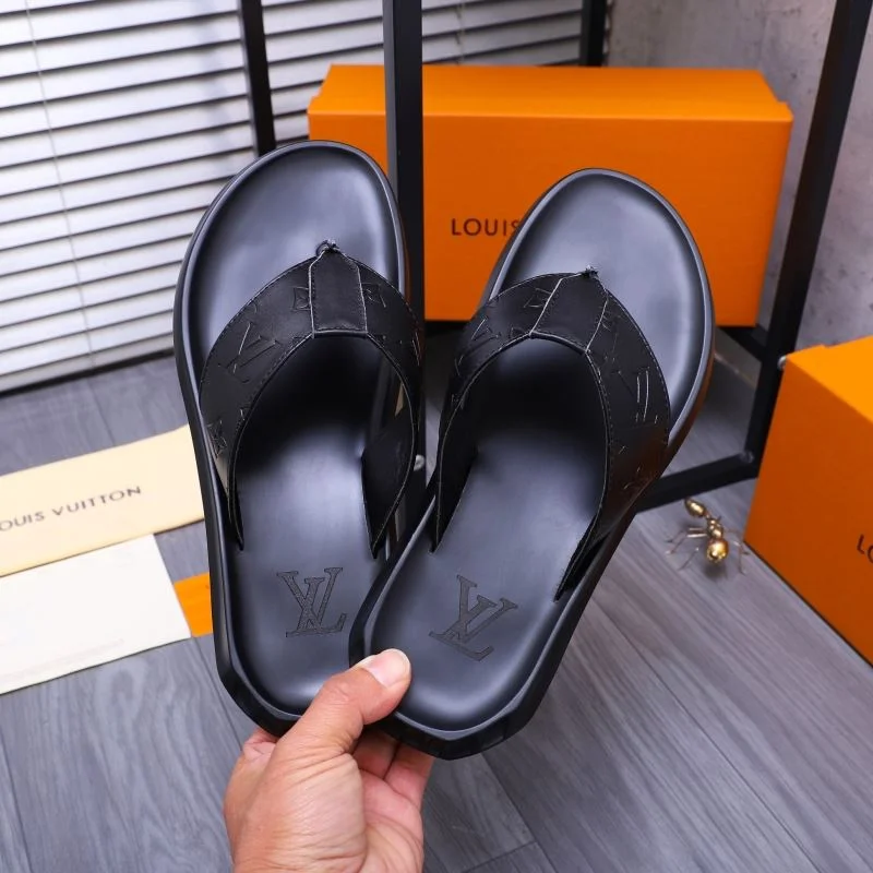 Louis Vuitton Slippers Unisex 30609