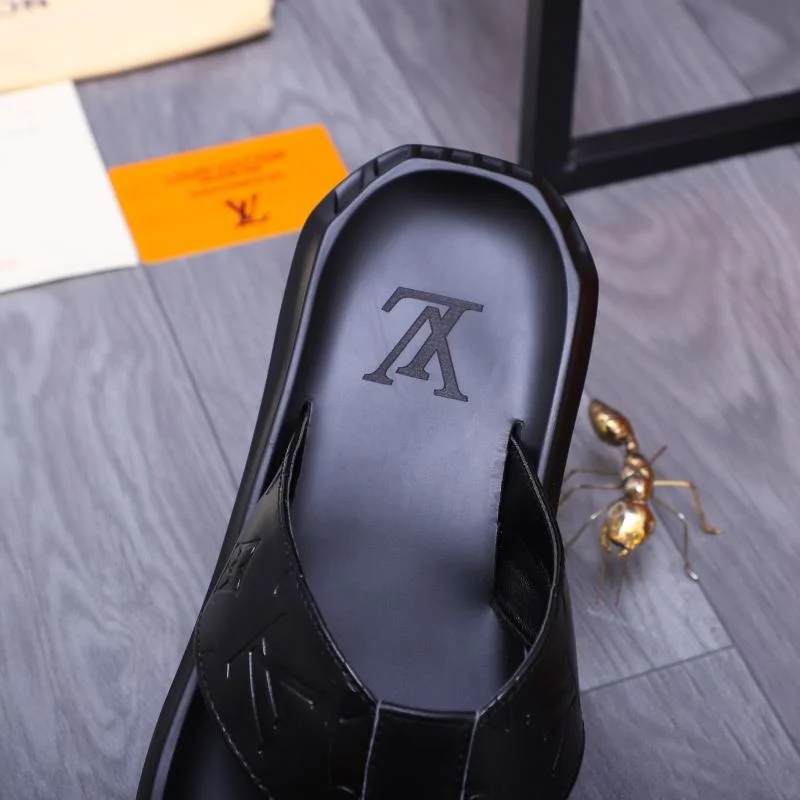 Louis Vuitton Slippers Unisex 30609