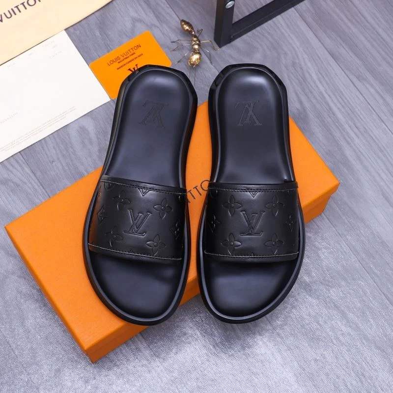 Cozy Louis Vuitton Slippers 30606