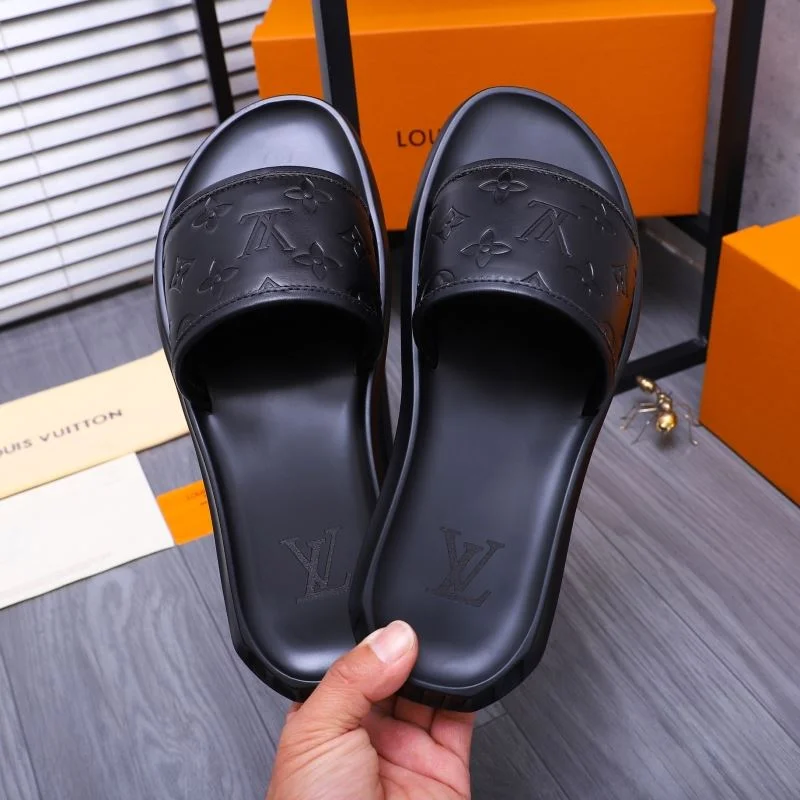 Cozy Louis Vuitton Slippers 30606