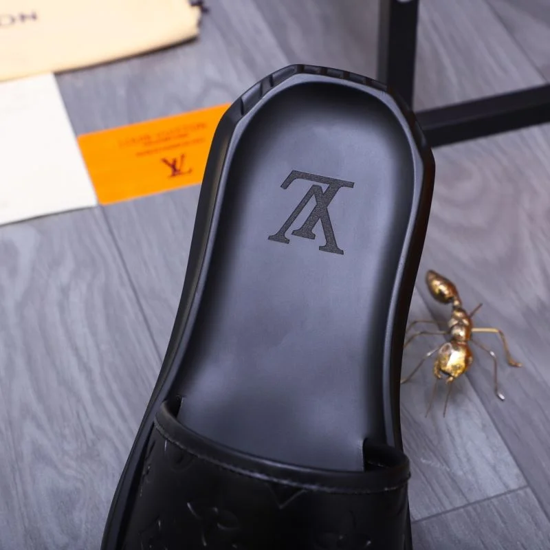 Cozy Louis Vuitton Slippers 30606