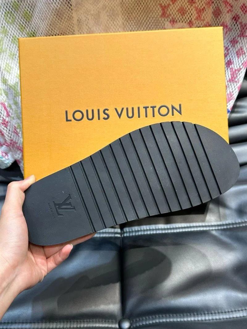 MultiPurpose Louis Vuitton Slippers 30579