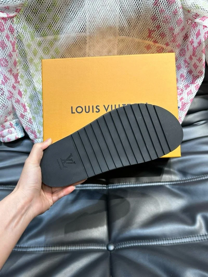 Louis Vuitton Slippers Tailored 30582