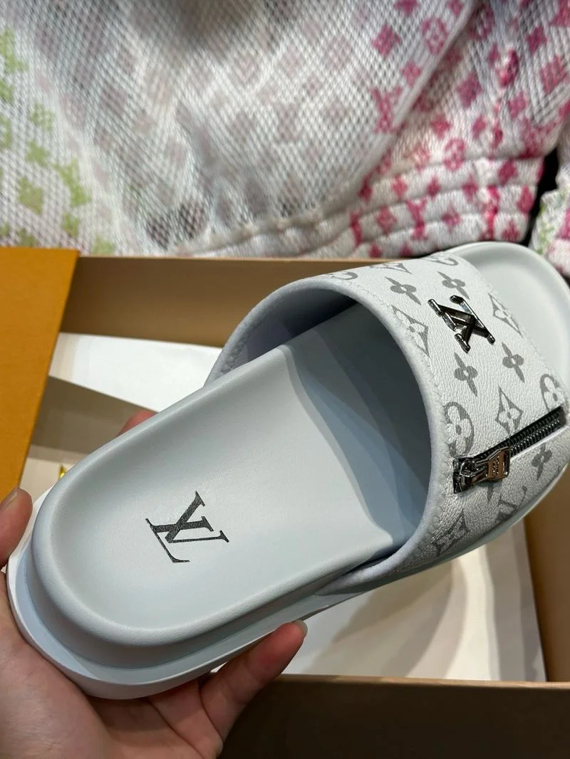 HighPerformance Louis Vuitton Slippers 30589