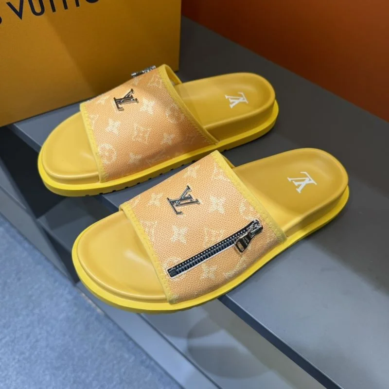Compact Louis Vuitton Slippers 30595