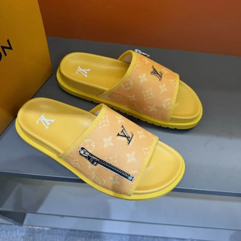 Compact Louis Vuitton Slippers 30595