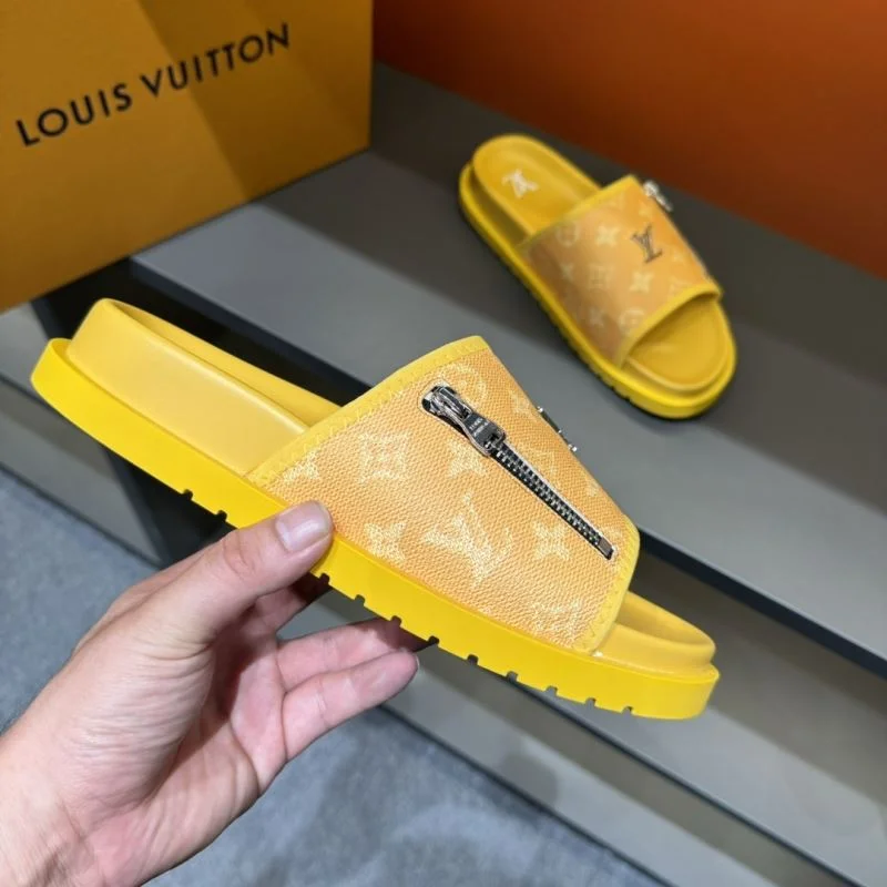 Compact Louis Vuitton Slippers 30595
