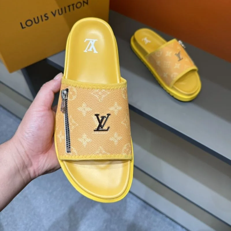 Compact Louis Vuitton Slippers 30595