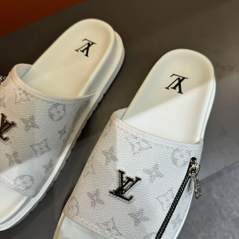 Sporty Louis Vuitton Slippers 30586