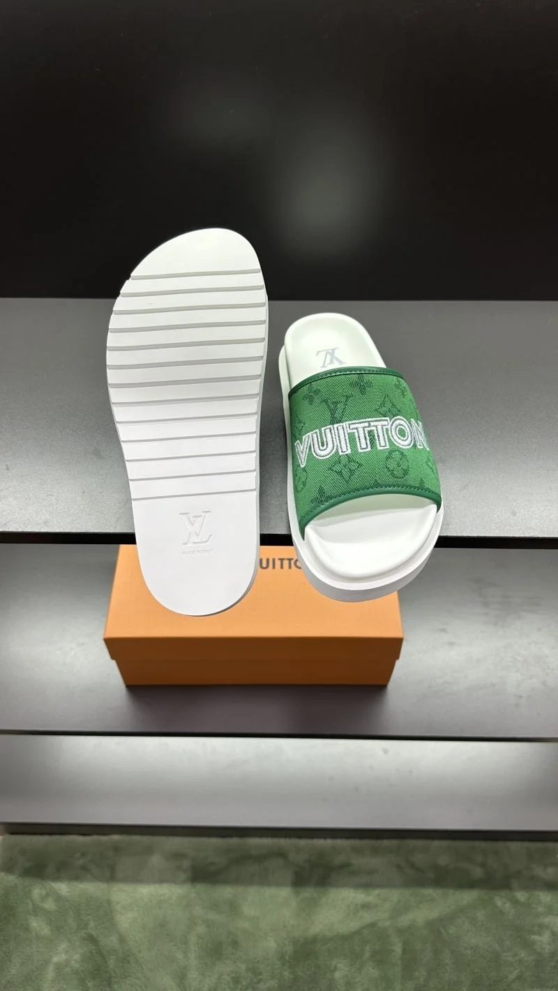 Unique Louis Vuitton Slippers 30575