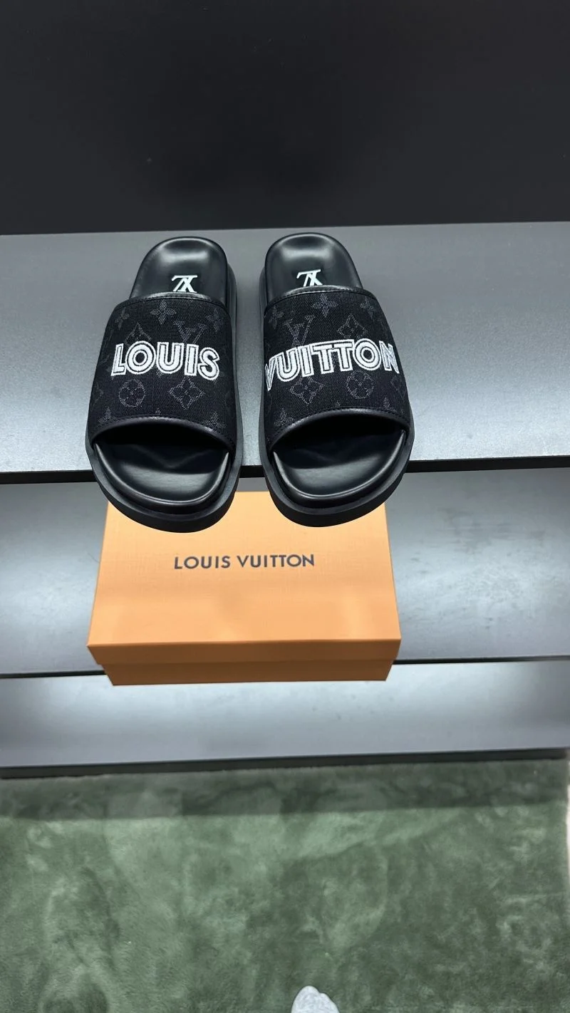 Louis Vuitton Slippers Sustainable 30572