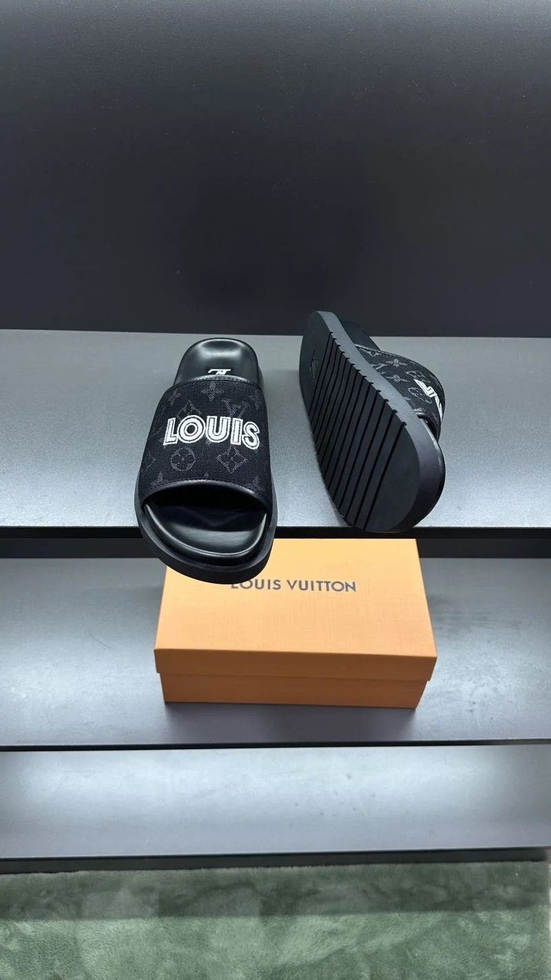 Louis Vuitton Slippers Sustainable 30572