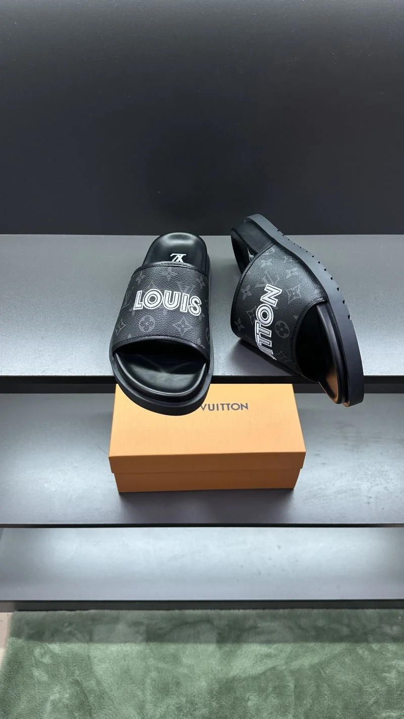 Louis Vuitton Slippers Youthful 30570
