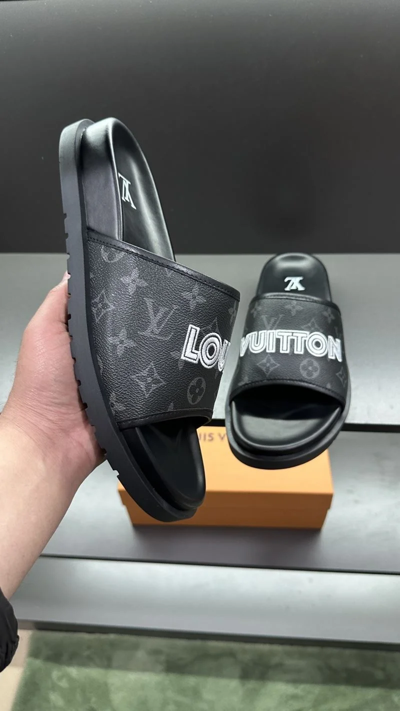 Louis Vuitton Slippers Youthful 30570