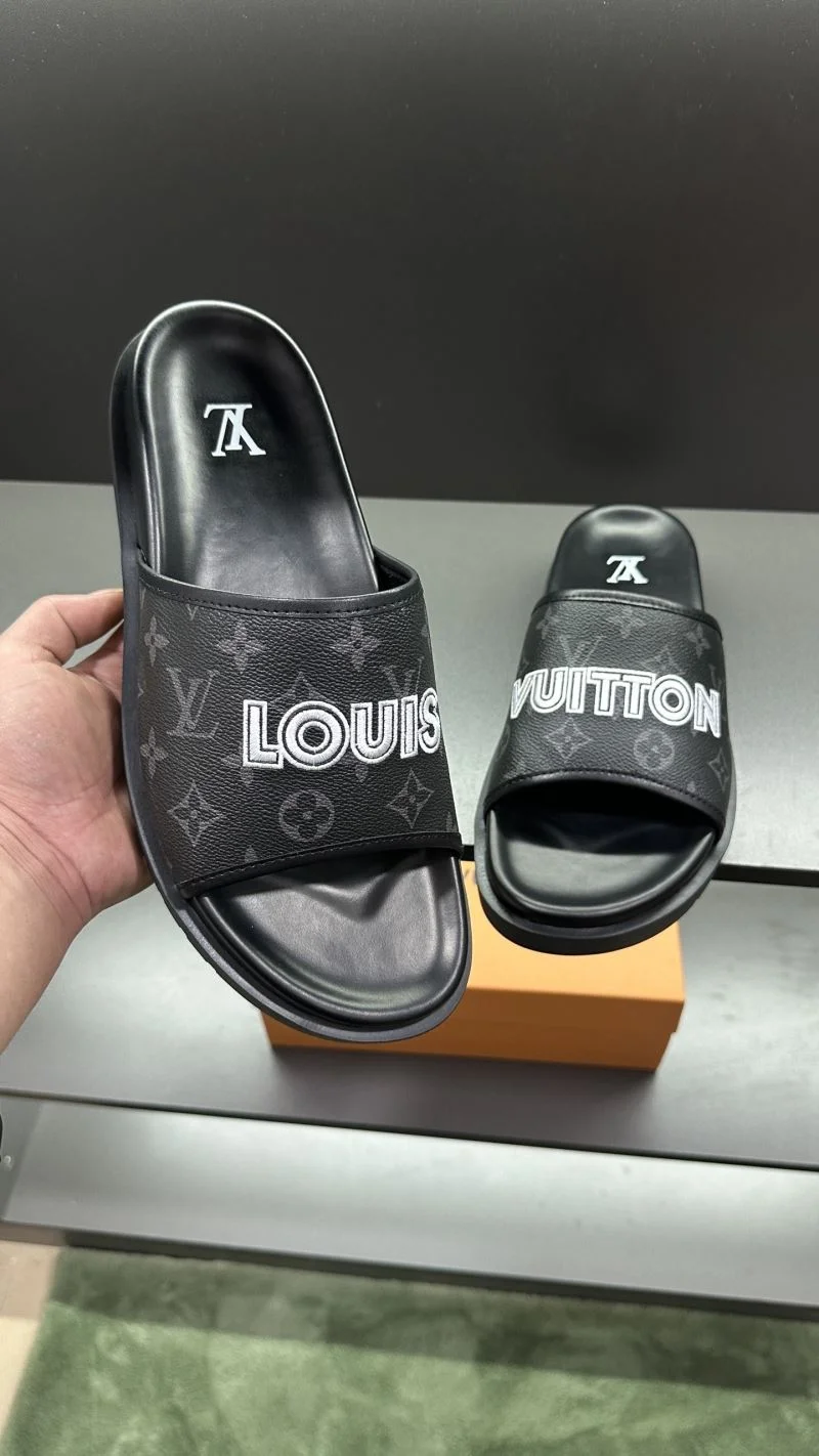 Louis Vuitton Slippers Youthful 30570