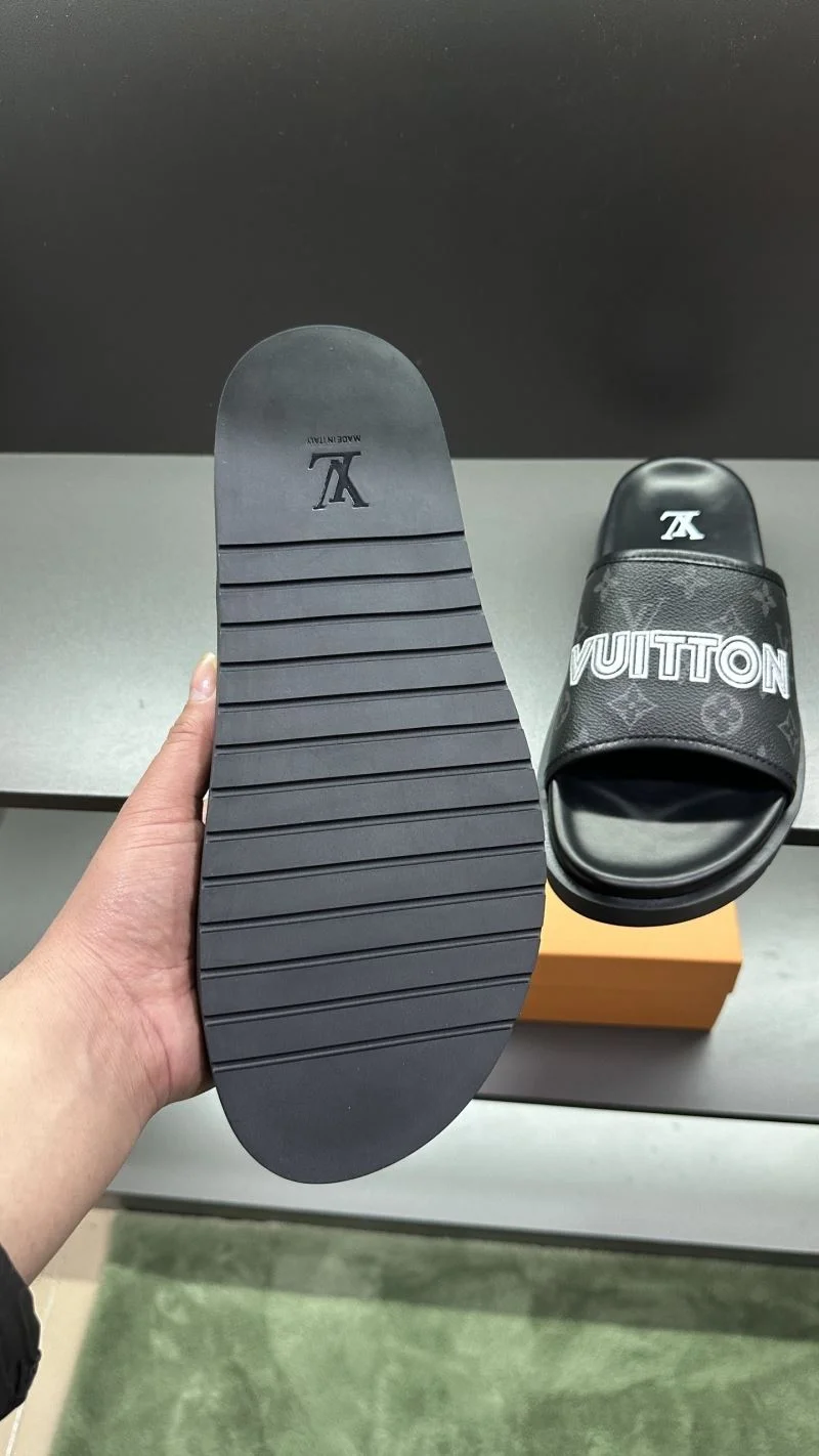 Louis Vuitton Slippers Youthful 30570