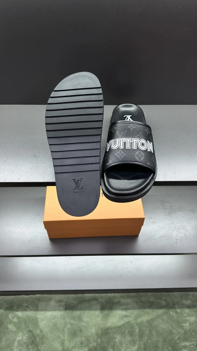 Louis Vuitton Slippers Youthful 30570