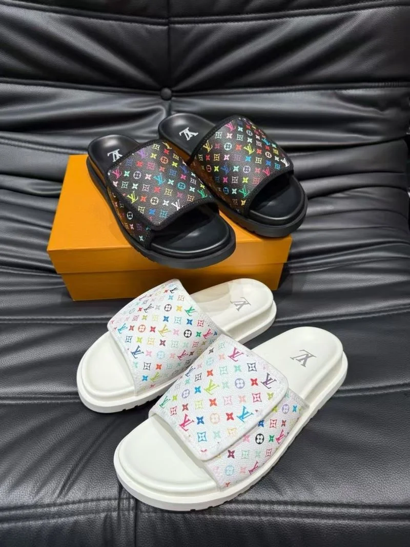 Chic Louis Vuitton Slippers 30565