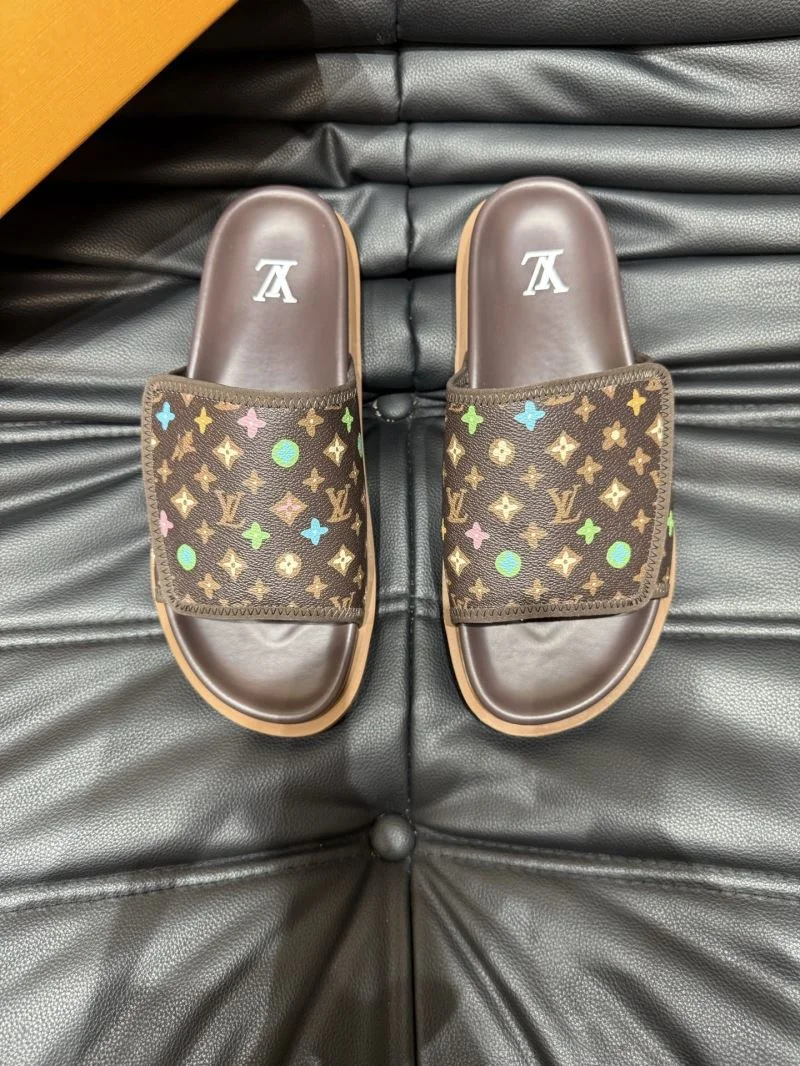 ModernLook Louis Vuitton Slippers 30561