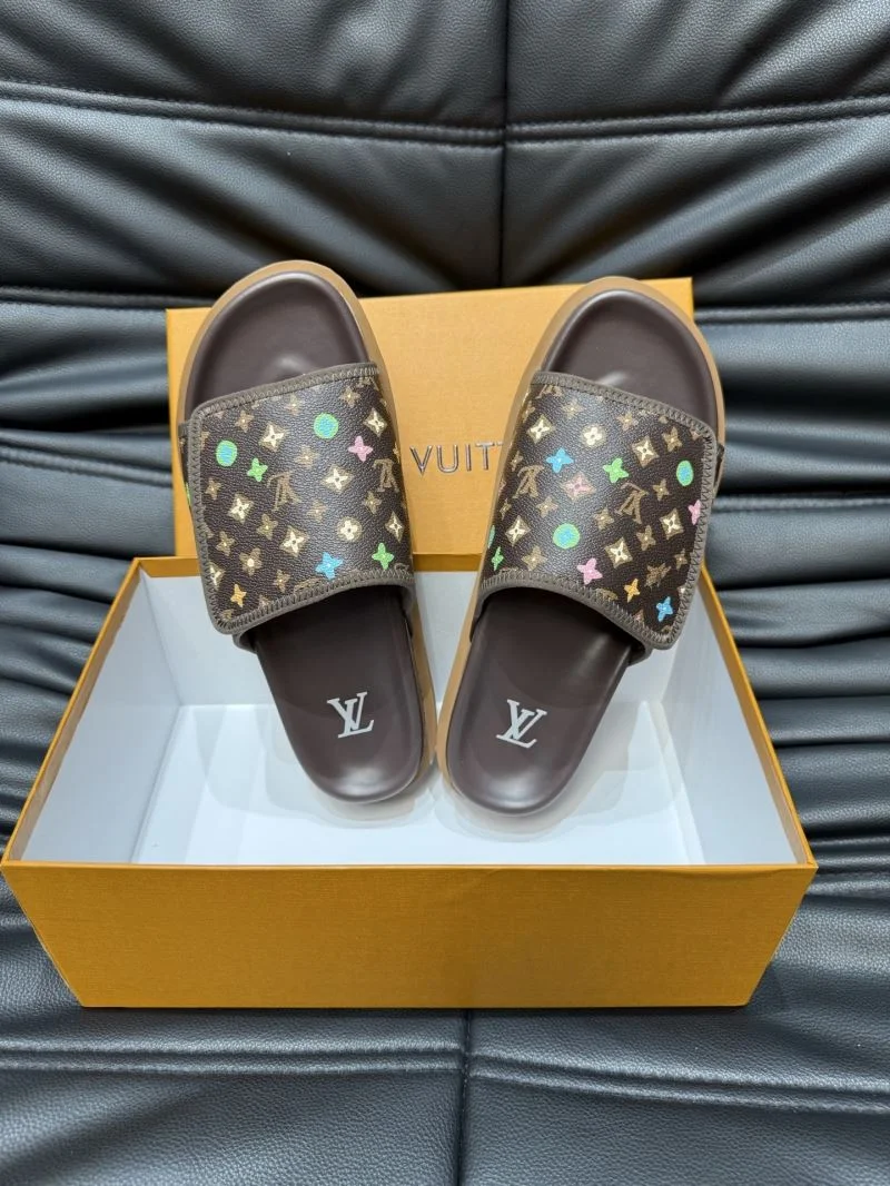 ModernLook Louis Vuitton Slippers 30561