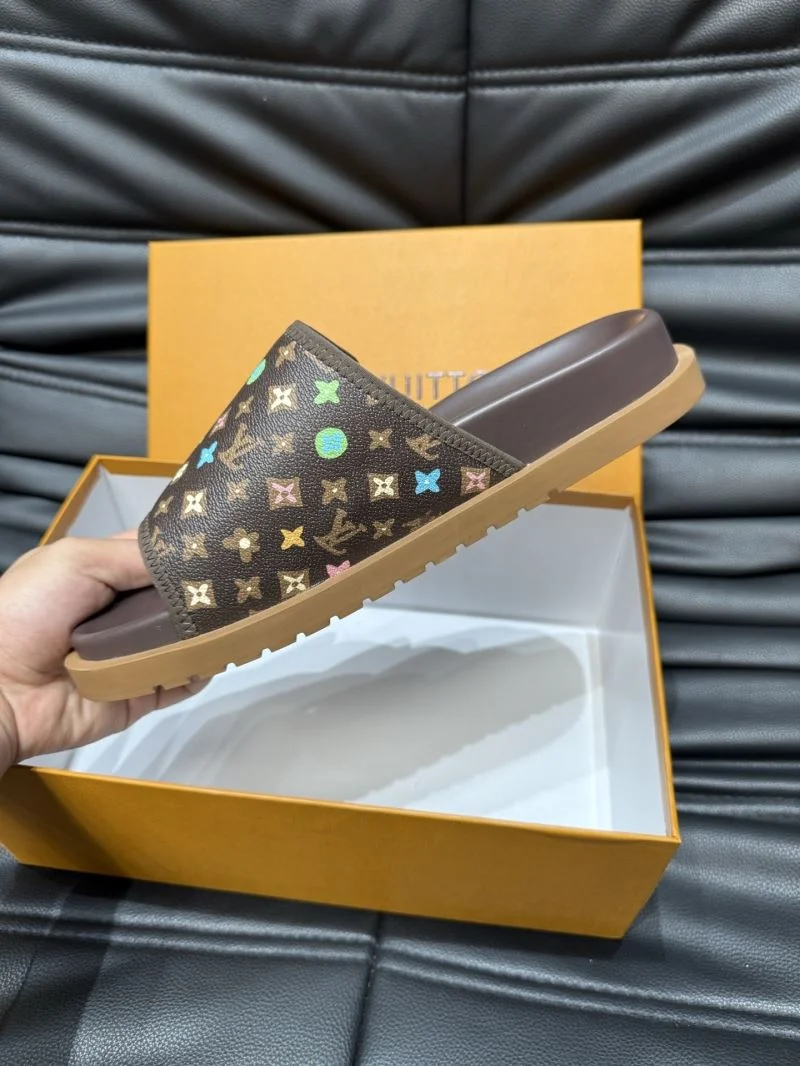 ModernLook Louis Vuitton Slippers 30561
