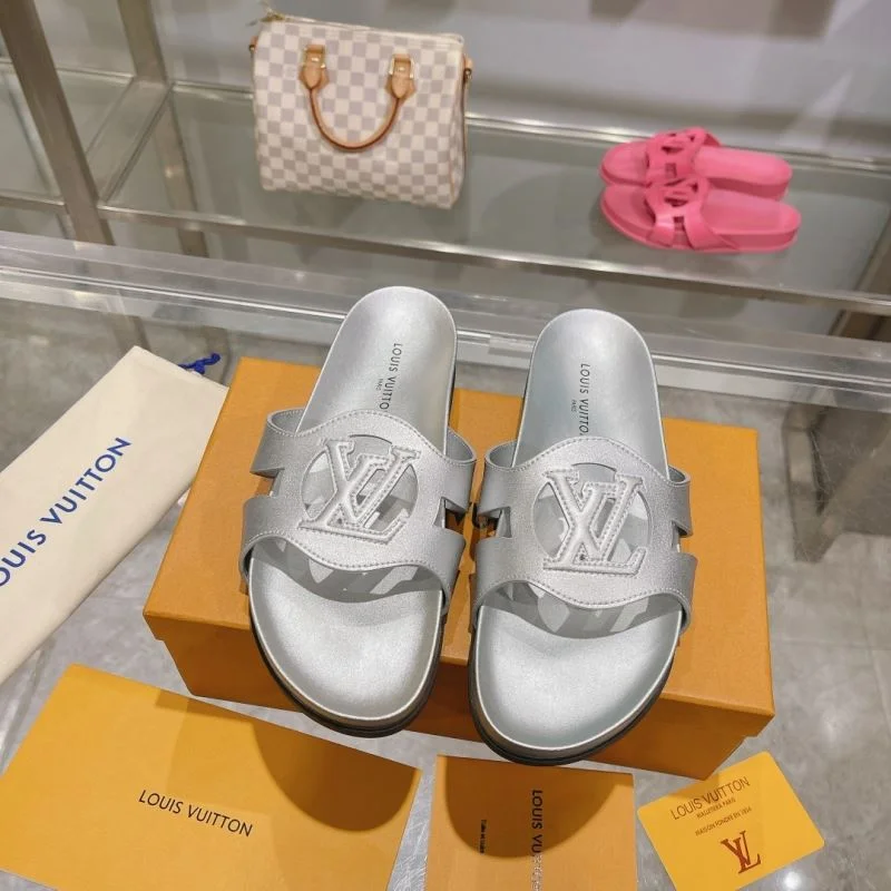 Neat Louis Vuitton Slippers 30556