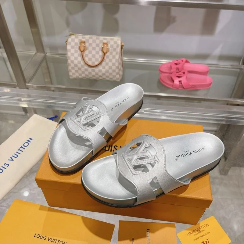 Neat Louis Vuitton Slippers 30556