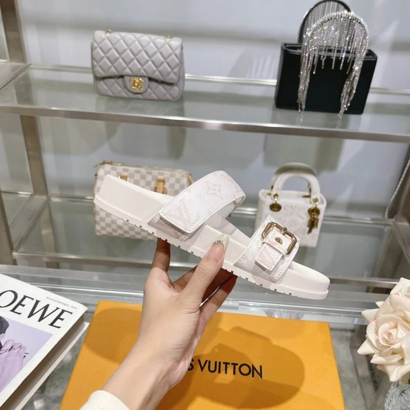 DailyWear Louis Vuitton Slippers 30555