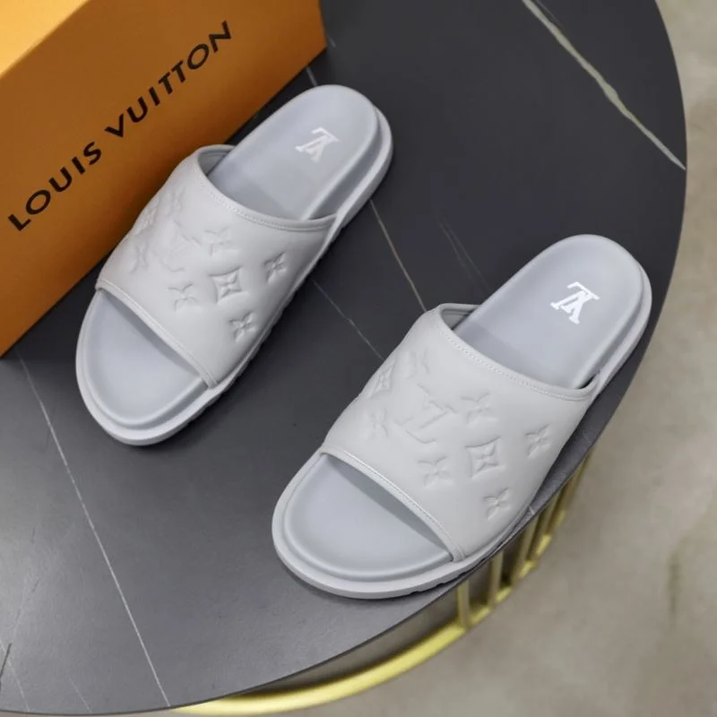 Refined Louis Vuitton Slippers 30553