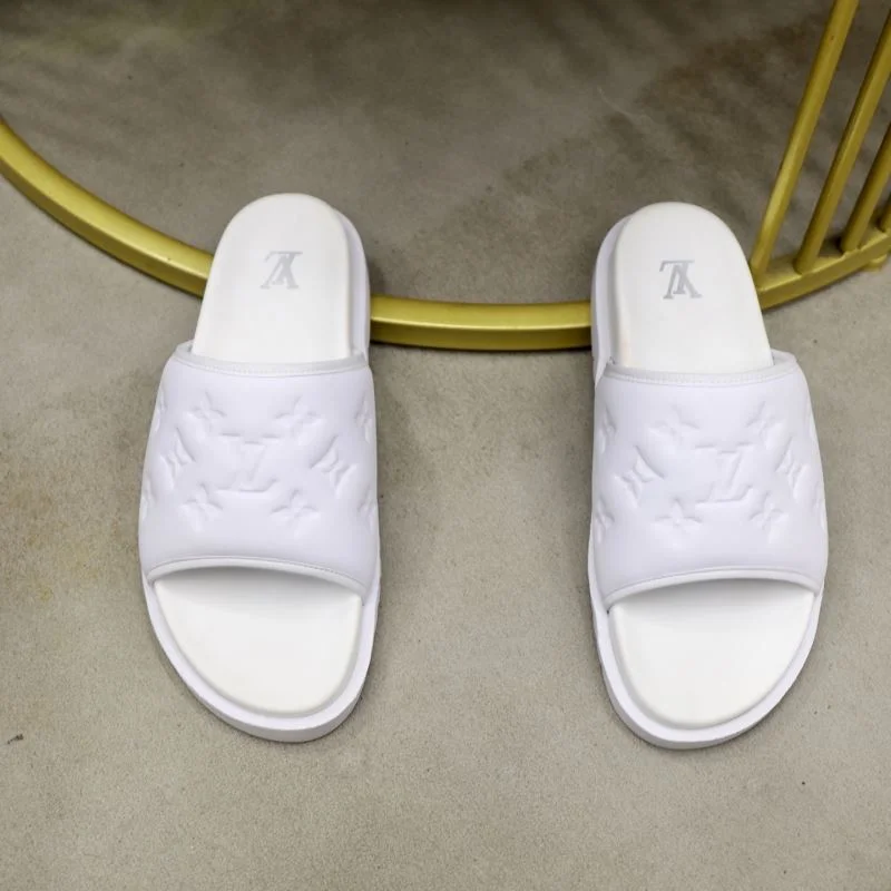 EasyMatch Louis Vuitton Slippers 30547