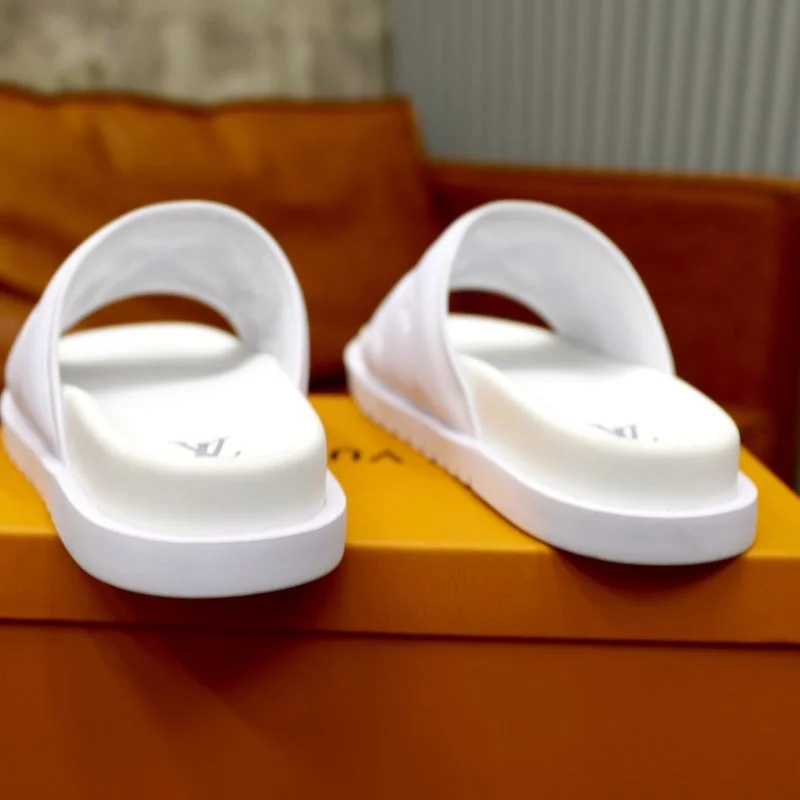 EasyMatch Louis Vuitton Slippers 30547