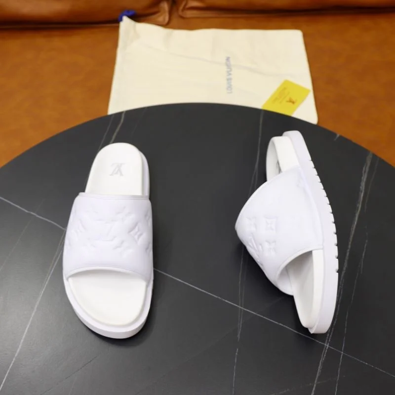 EasyMatch Louis Vuitton Slippers 30547
