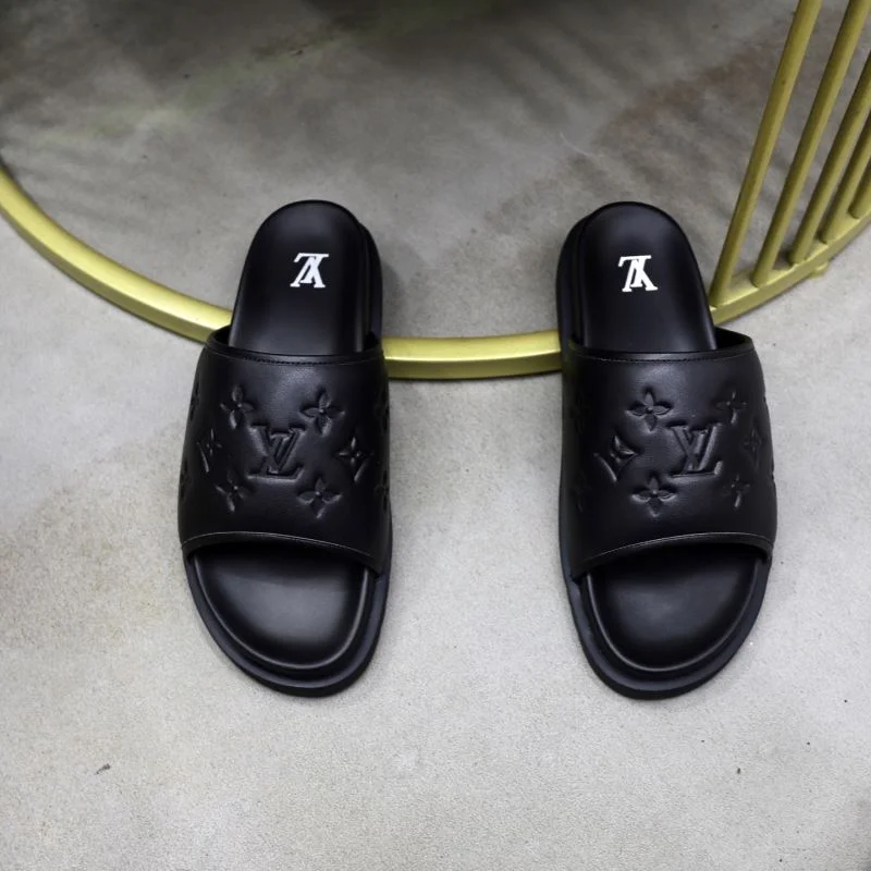 Louis Vuitton Slippers Sleek 30548