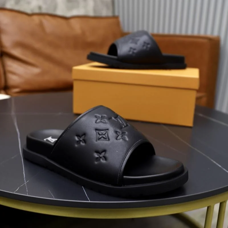 Louis Vuitton Slippers Sleek 30548