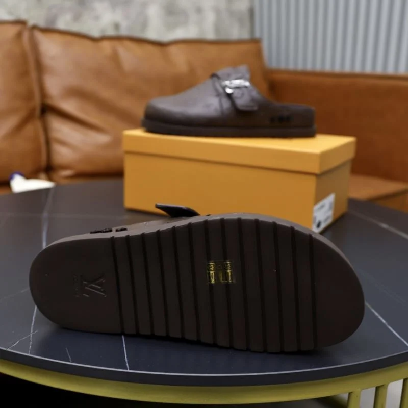 Stylish Louis Vuitton Slippers 30542