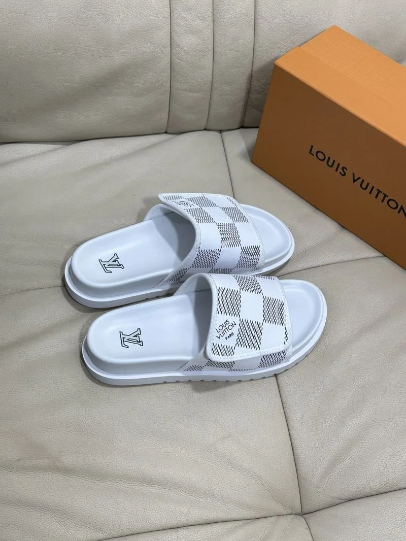 Trendsetting Louis Vuitton Slippers 30541