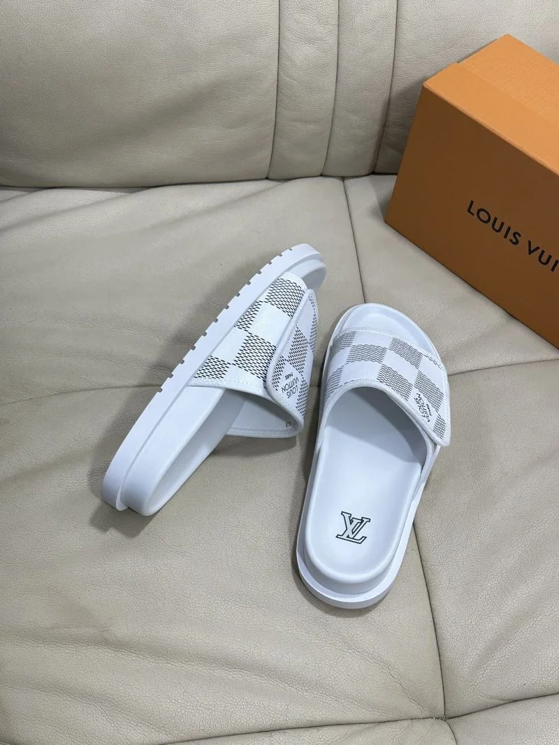 Trendsetting Louis Vuitton Slippers 30541