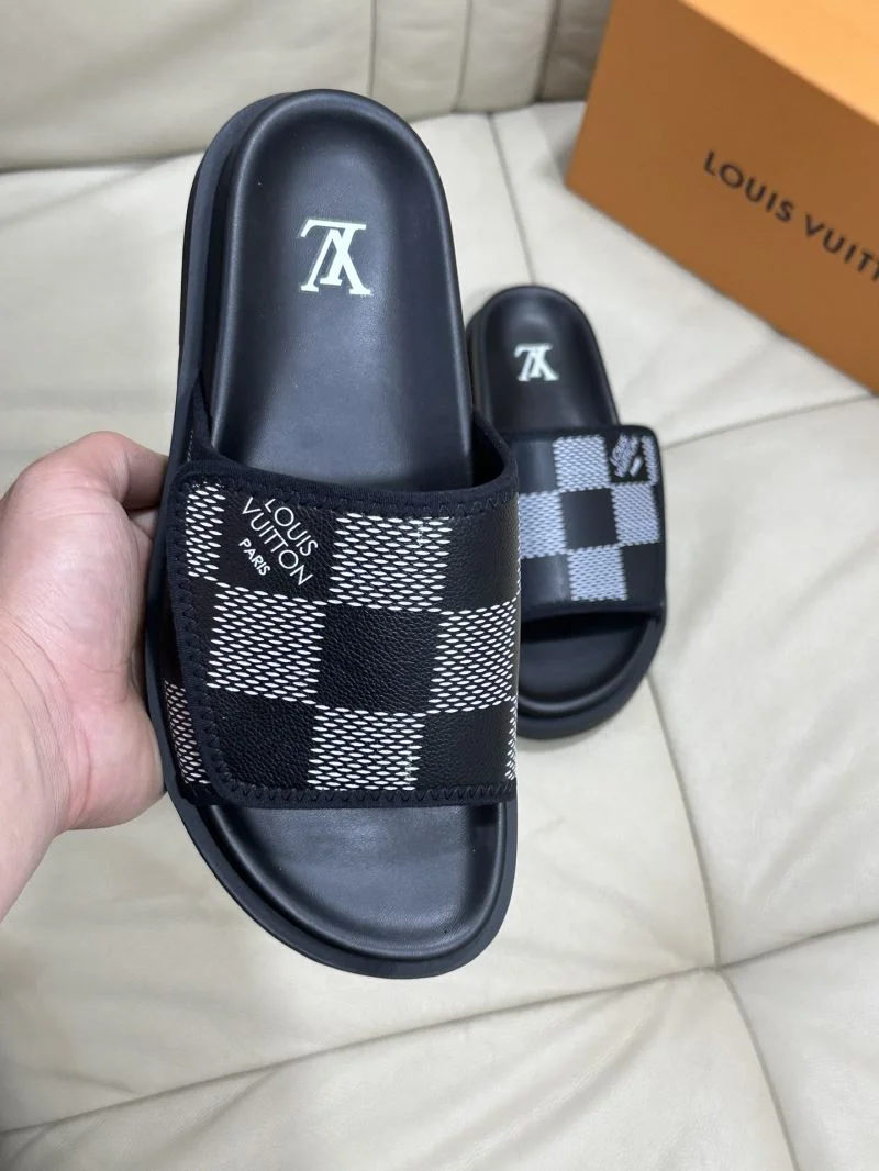 SmoothTexture Louis Vuitton Slippers 30538