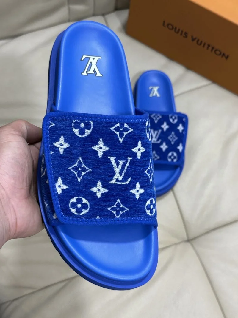 WaterResistant Louis Vuitton Slippers 30523