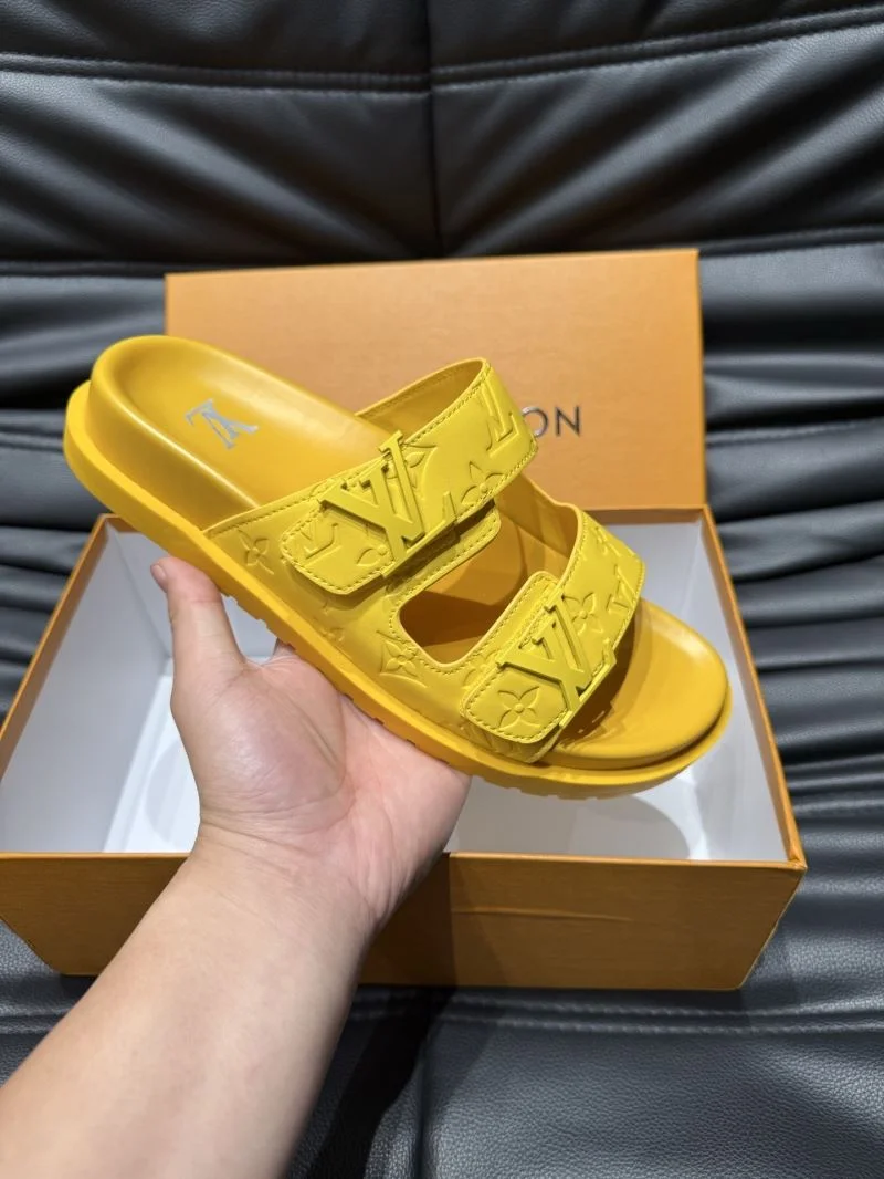 NewStyle Louis Vuitton Slippers 30518