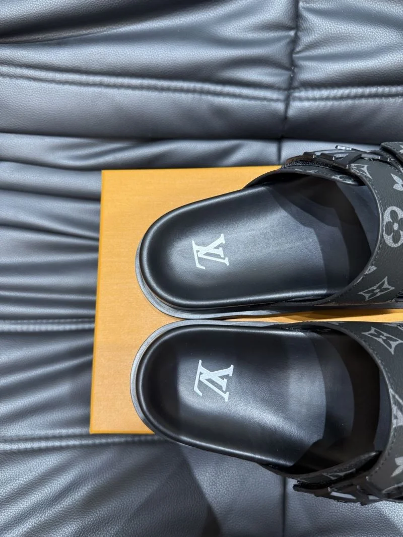 Efficient Louis Vuitton Slippers 30500