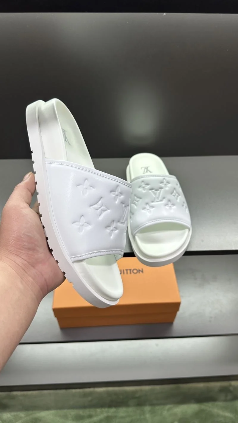 Louis Vuitton Slippers Soft 30492