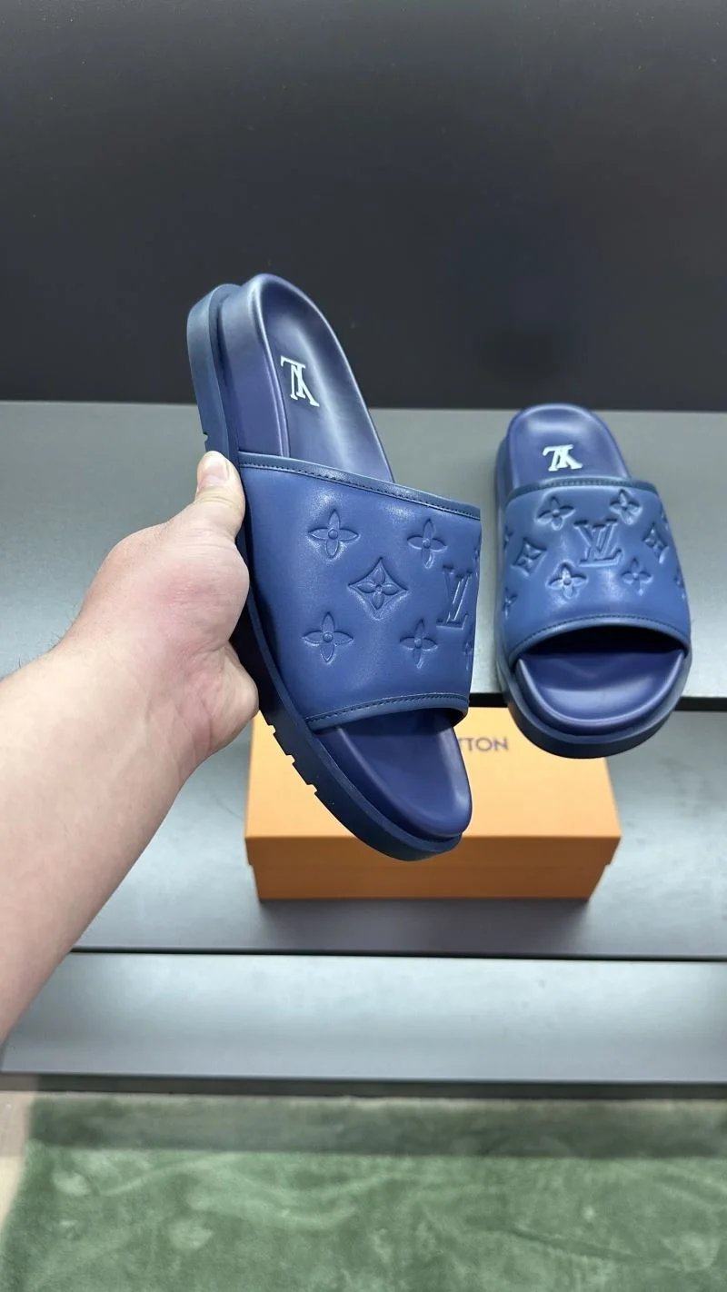 Louis Vuitton Slippers Durable 30497
