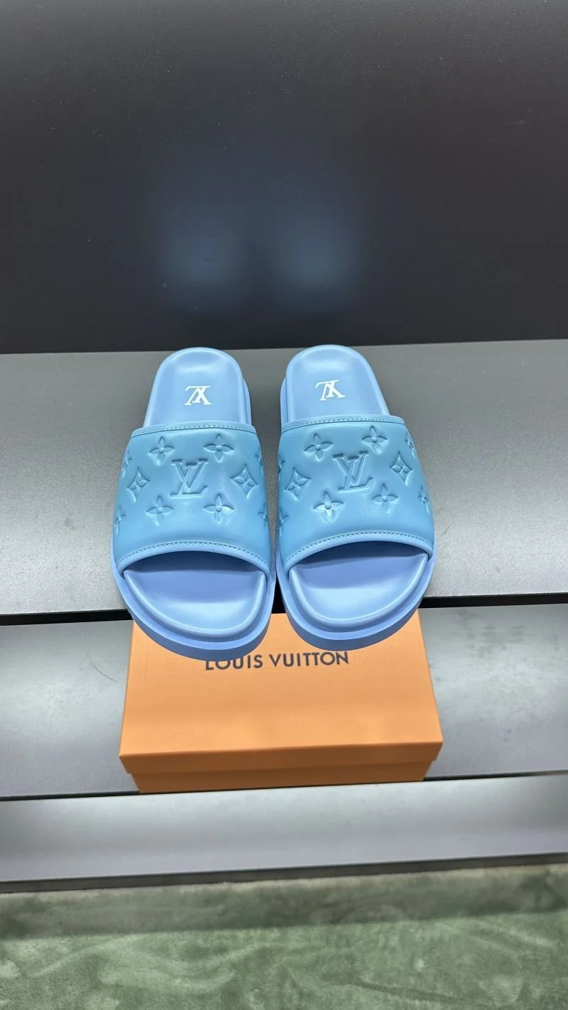 Thermal Louis Vuitton Slippers 30491