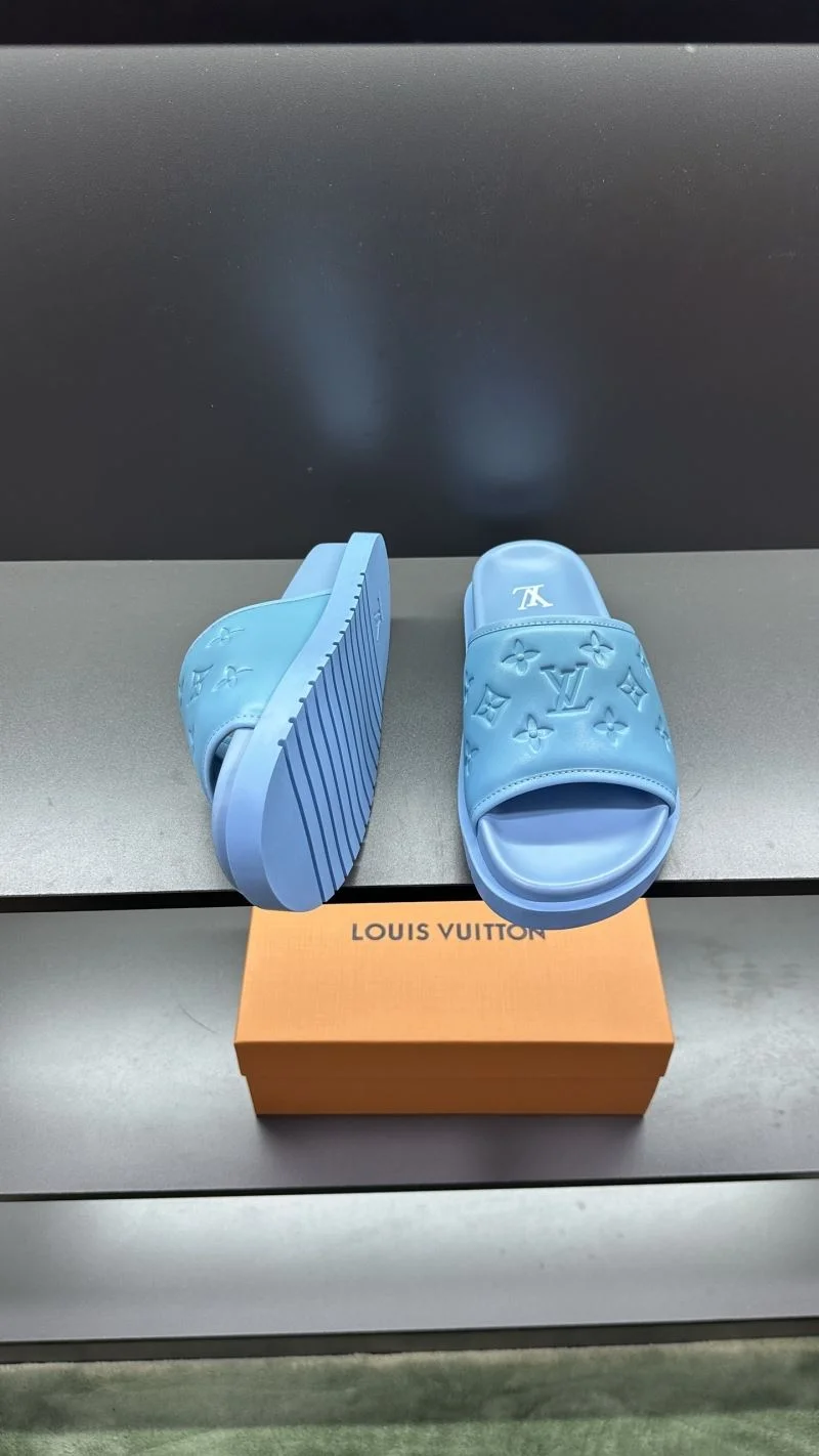 Thermal Louis Vuitton Slippers 30491