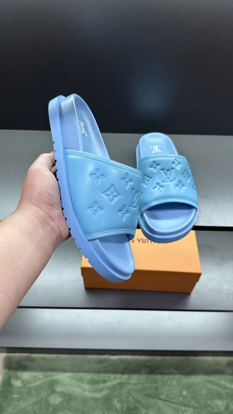 Thermal Louis Vuitton Slippers 30491