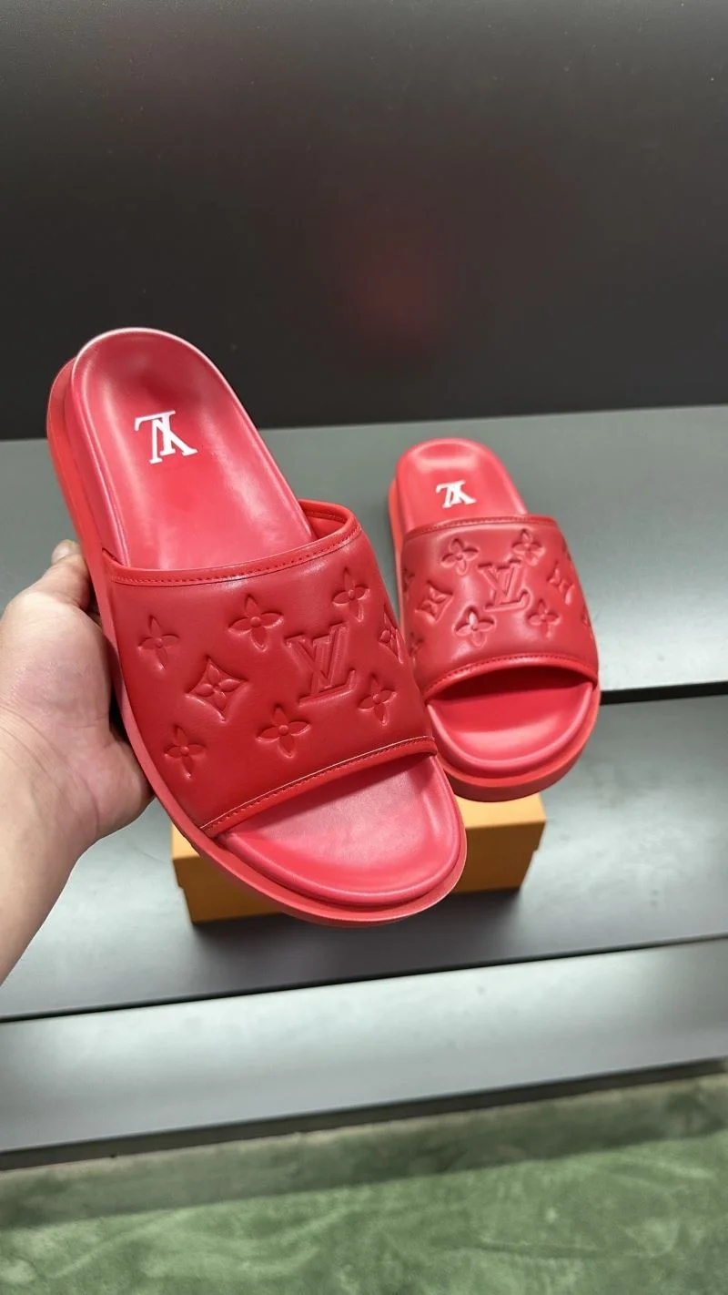 Thermal Louis Vuitton Slippers 30486