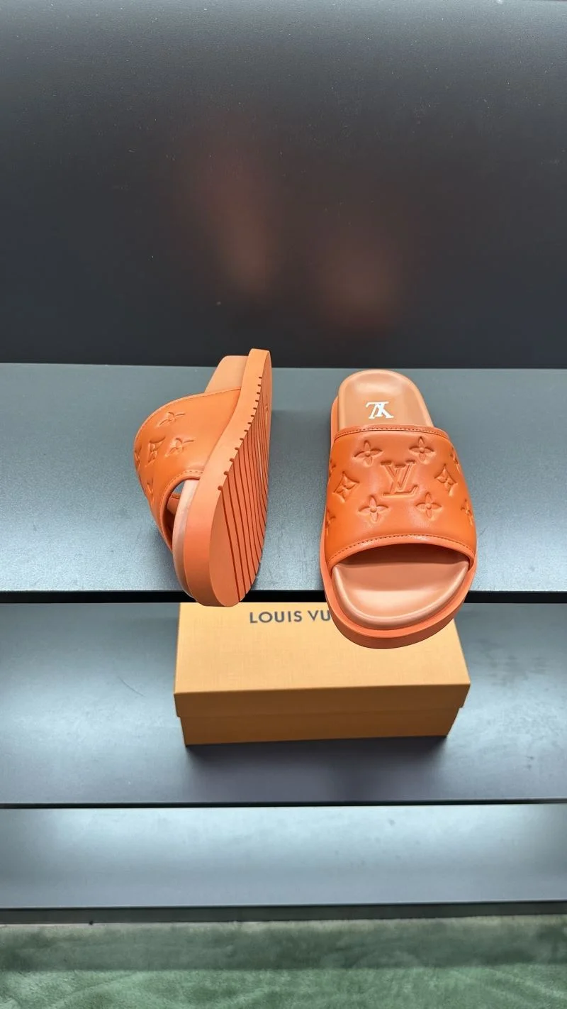 Louis Vuitton Slippers Soft 30495
